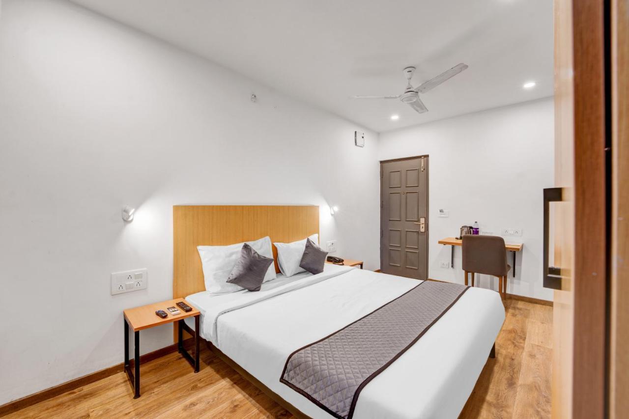 Upar Hotels Uthandi, Ecr Chennai Dış mekan fotoğraf