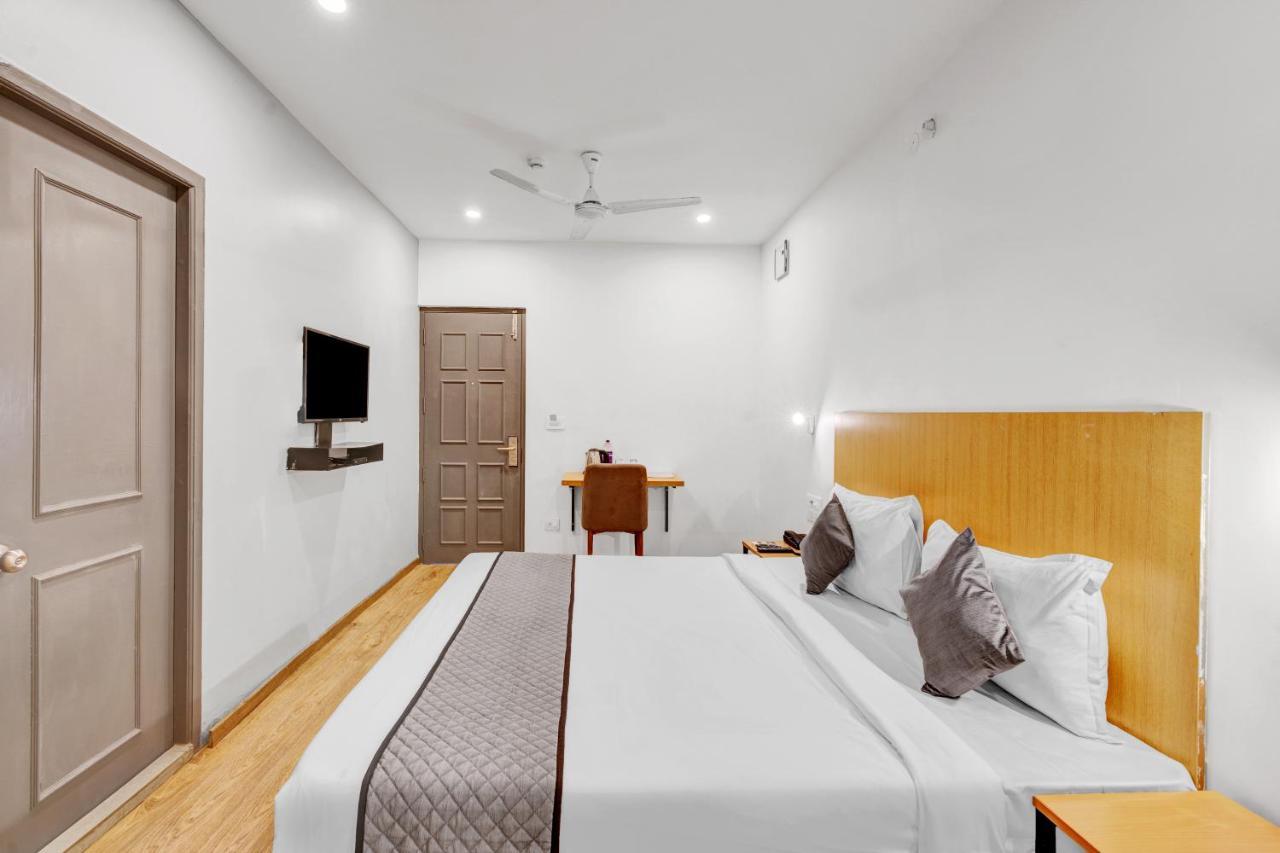 Upar Hotels Uthandi, Ecr Chennai Dış mekan fotoğraf