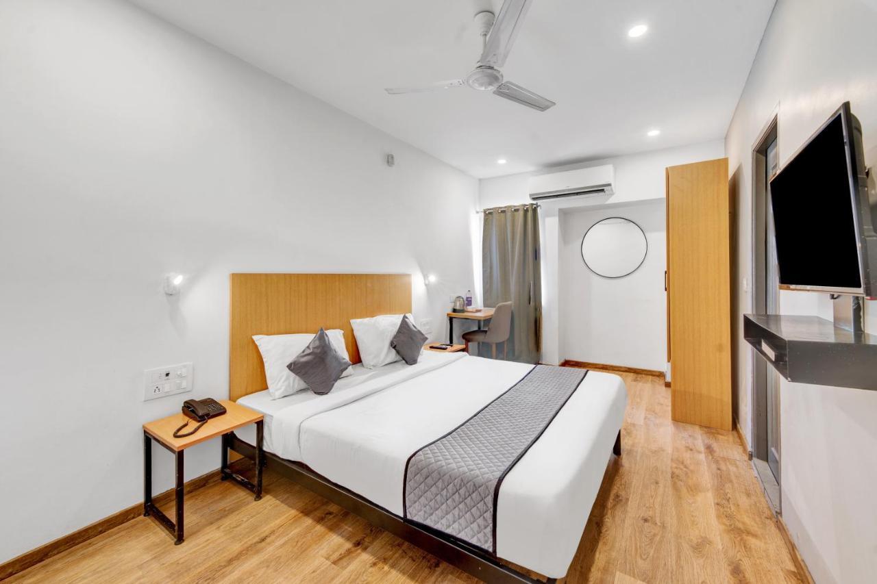 Upar Hotels Uthandi, Ecr Chennai Dış mekan fotoğraf
